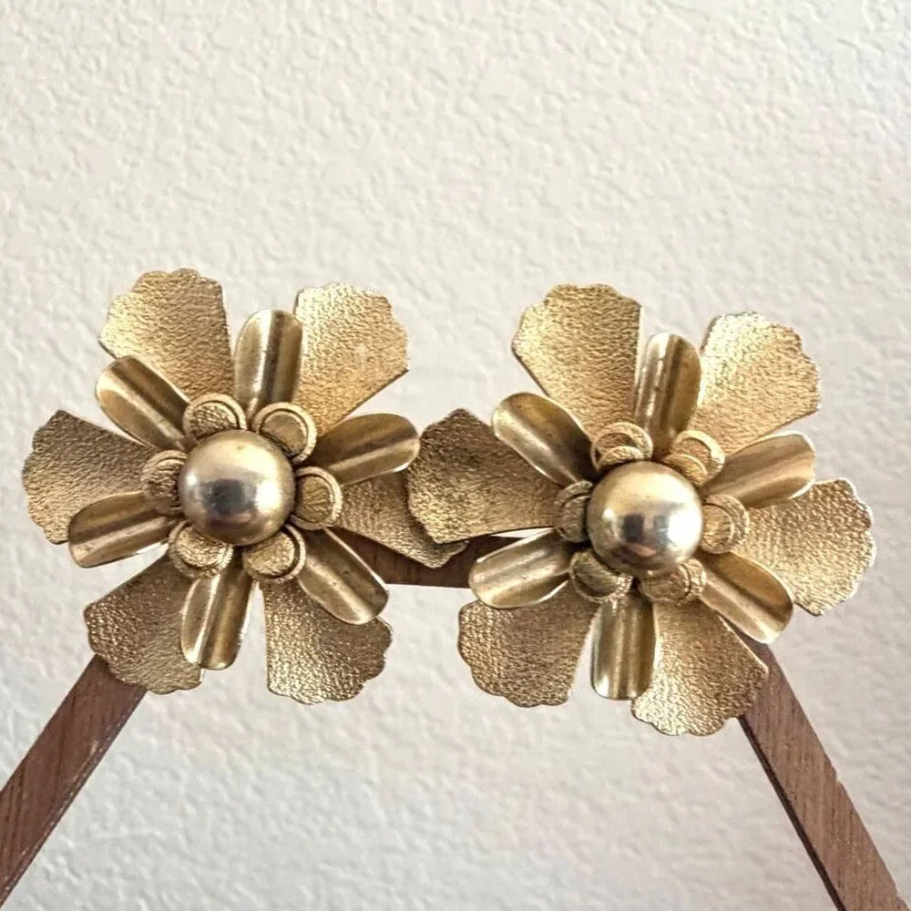 Vintage Emmons Gold Tone Layered Flower Clip-On Earrings